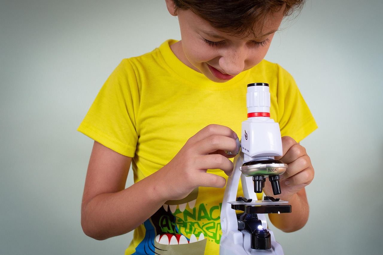 kid with microscope