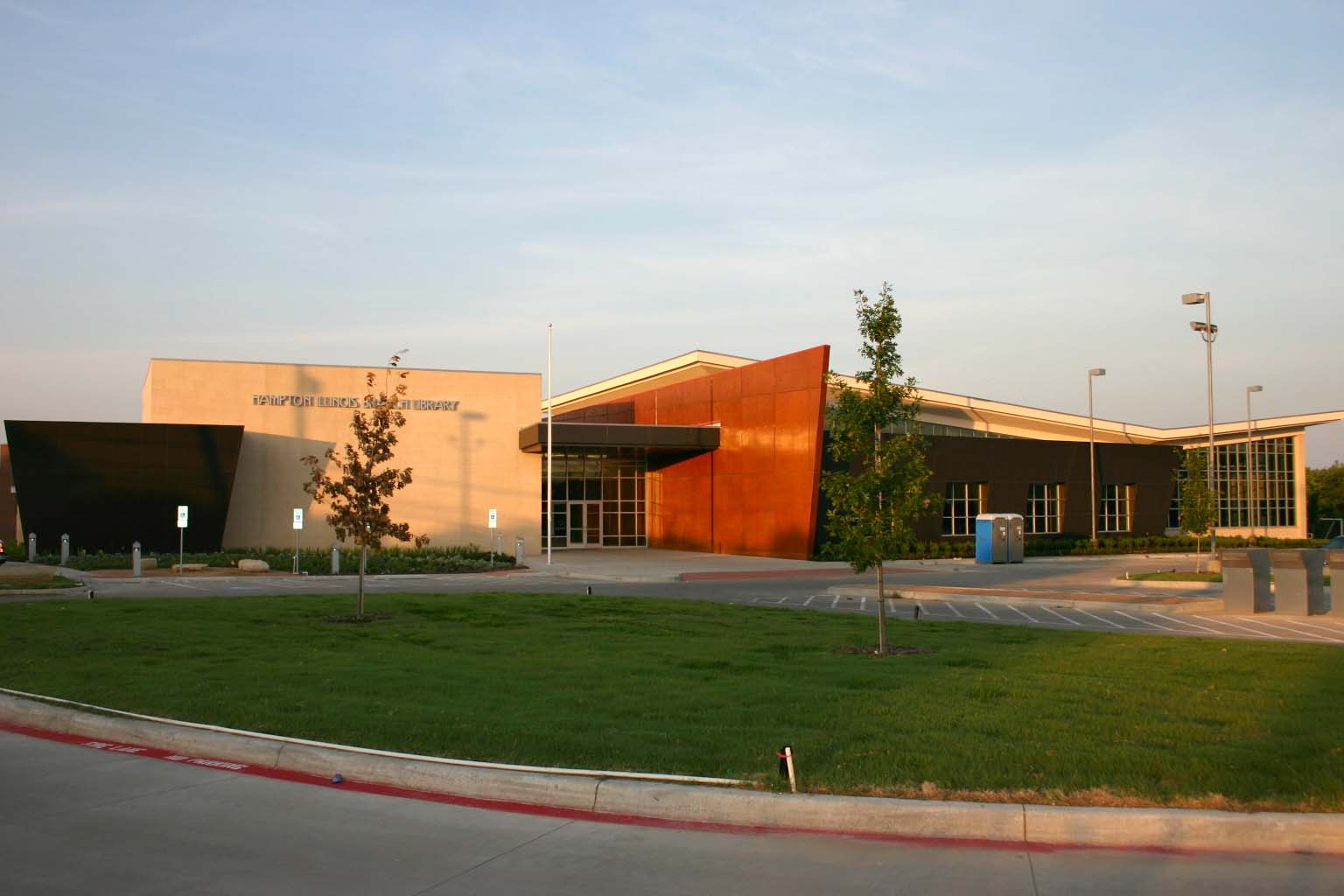 Hampton-Illinois Branch Library