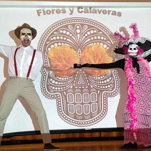 Flores y Calaveras