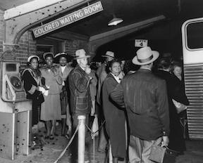 Colored waiting room, by R.C. Hickman, 1952. R. C. Hickman Photographic Archive (DI00964), The Dolph Briscoe Center for American History, The University of Texas at Austin.