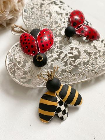 This DIY Disposable Spoon Ladybirds Workshop is designed to engage children in a fun, hands-on crafting experience where they can create beautiful ladybug figures using disposable spoons. 