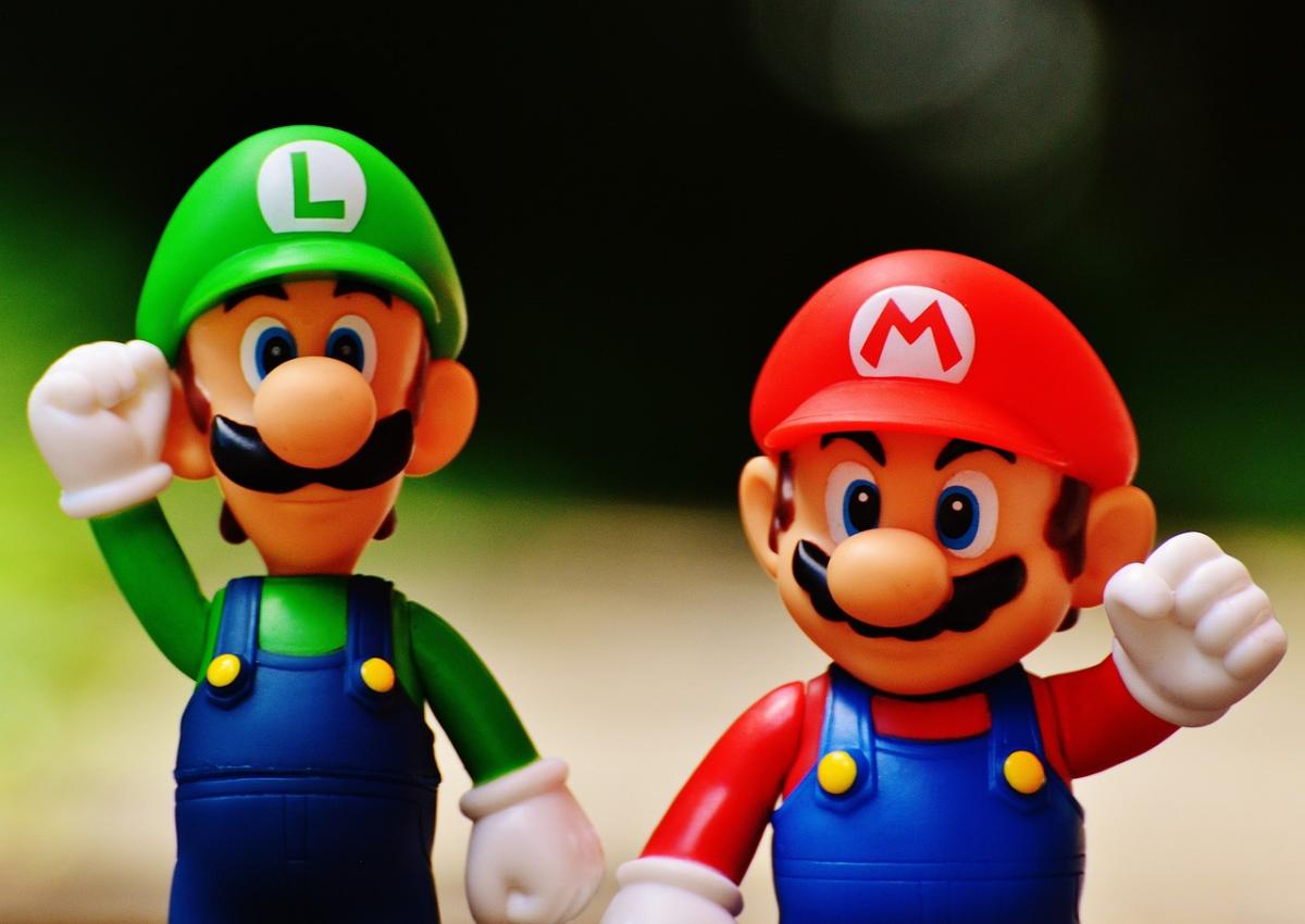 https://pixabay.com/photos/mario-luigi-characters-fun-1558012/